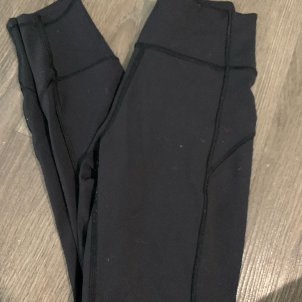 Lululemon in movement leggings